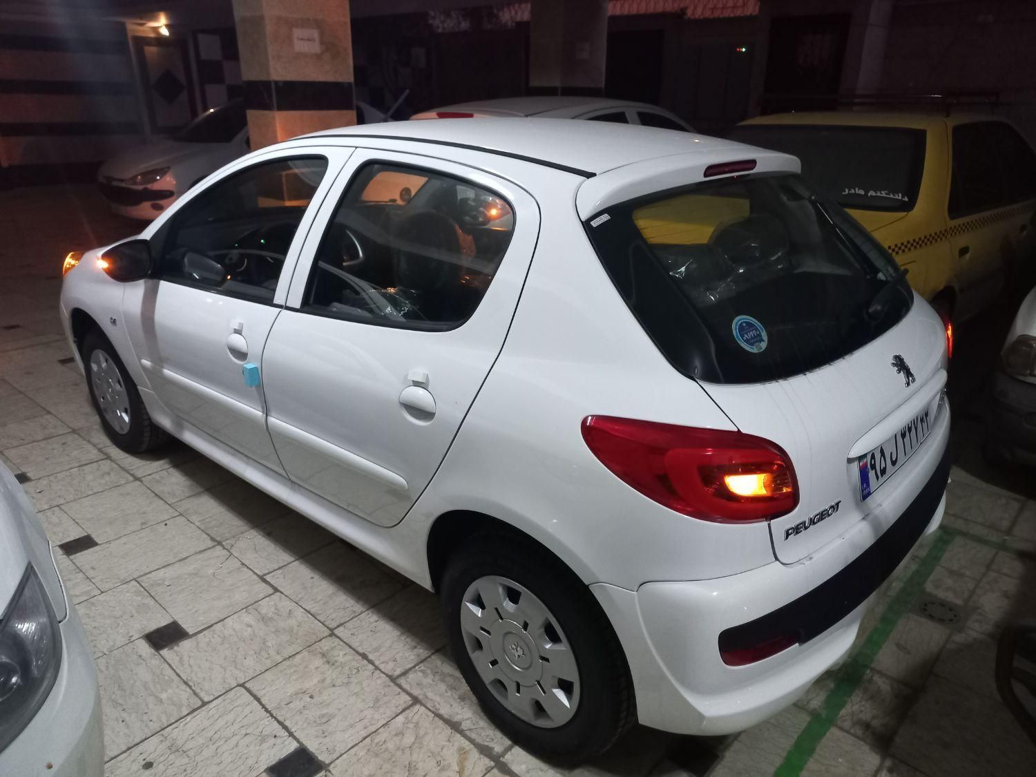 پژو 207 دنده‌ای با موتور TU3 - 1404