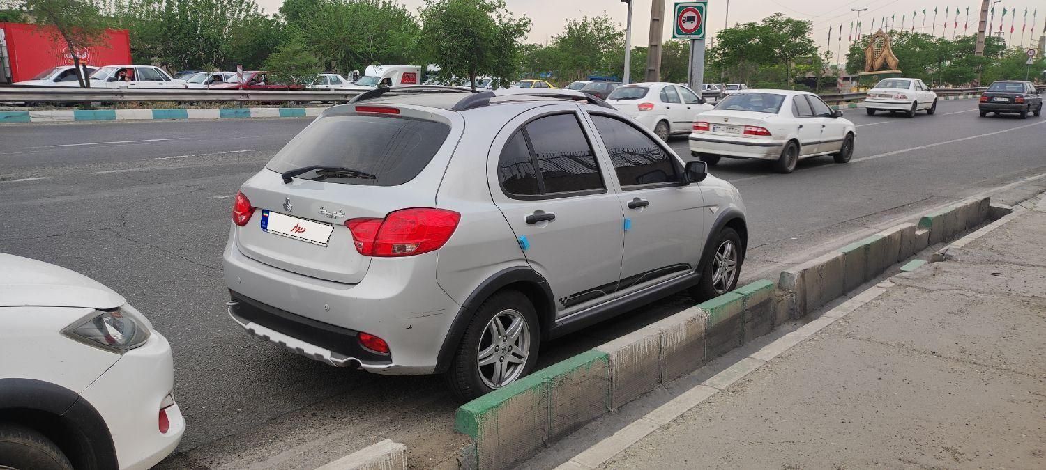 کوییک R دنده‌ای - 1402