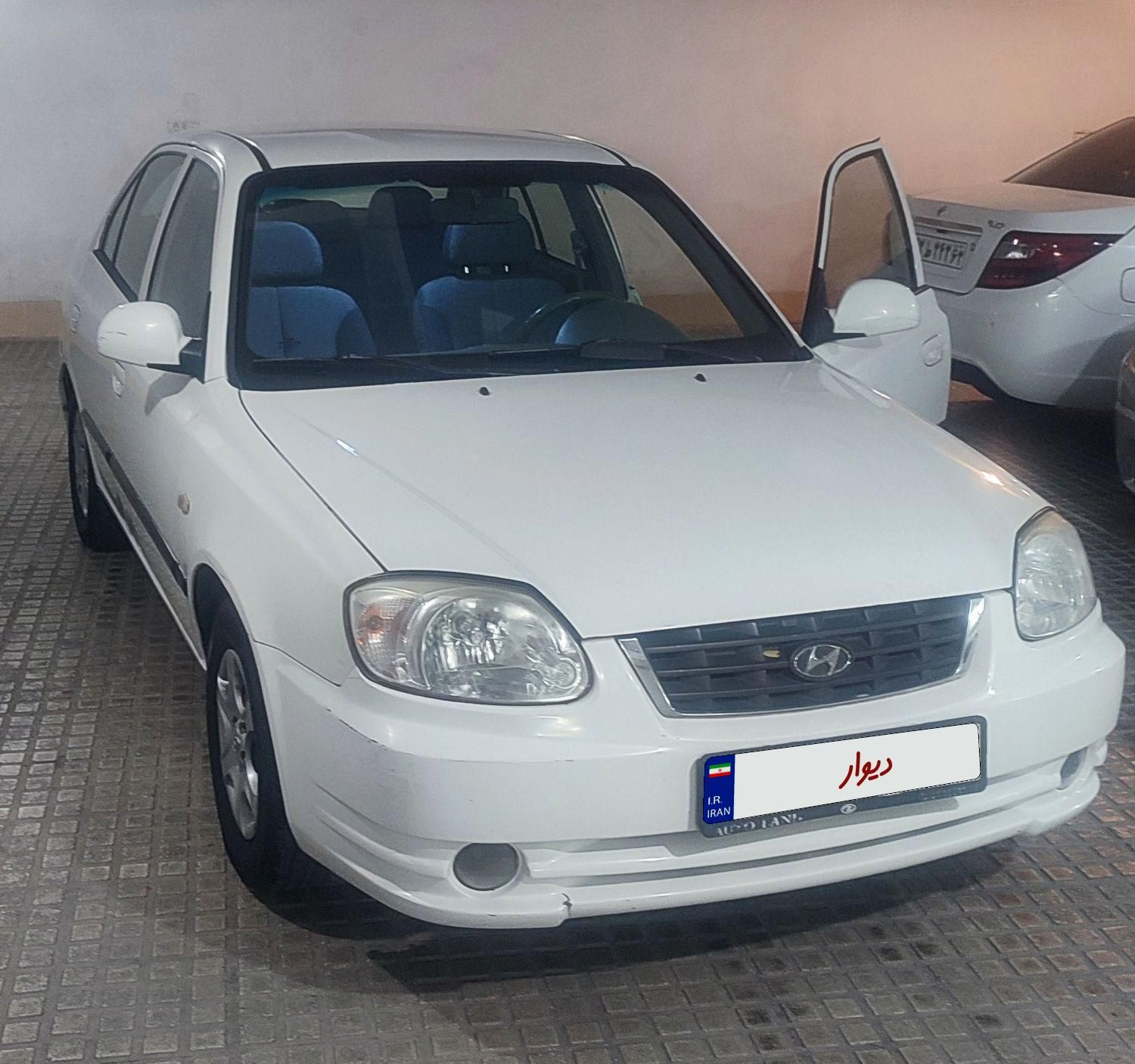 هیوندای ورنا دنده‌ ای - 2009