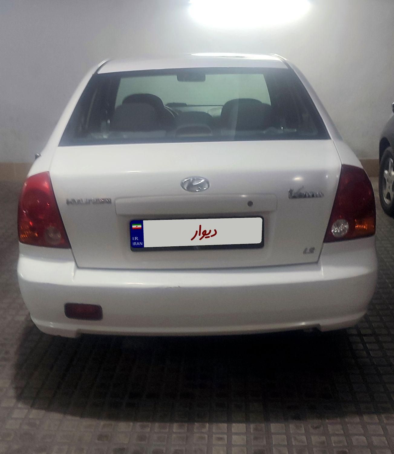 هیوندای ورنا دنده‌ ای - 2009