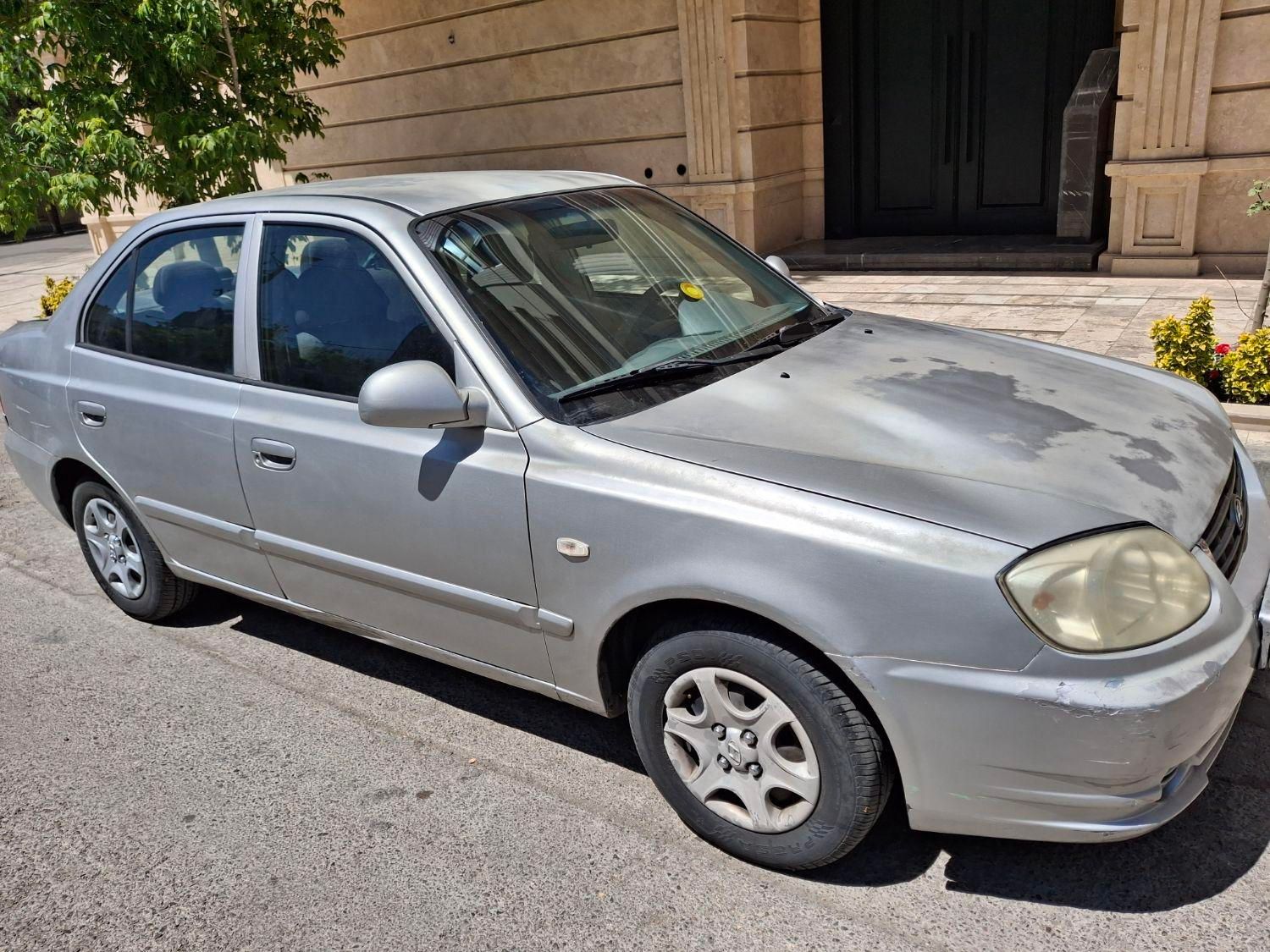 هیوندای ورنا دنده‌ ای - 2005