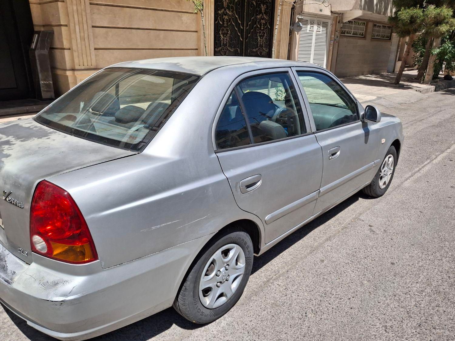 هیوندای ورنا دنده‌ ای - 2005