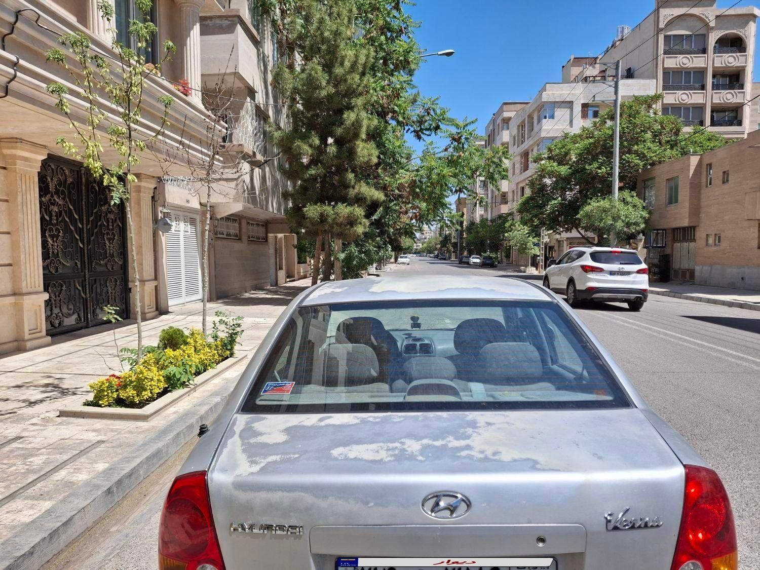 هیوندای ورنا دنده‌ ای - 2005