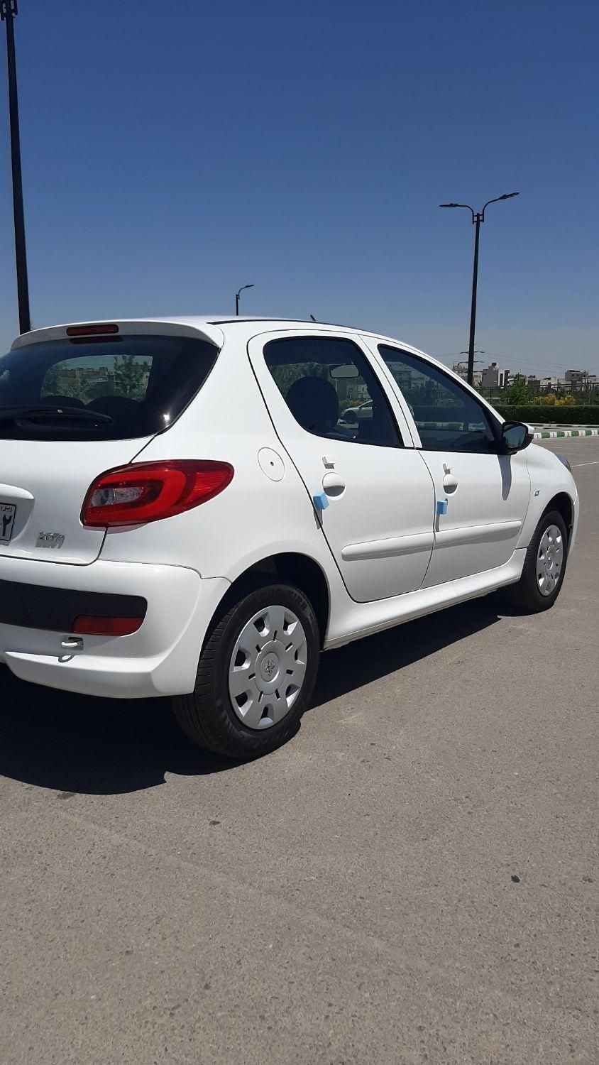پژو 207 دنده‌ای با موتور TU3 - 1402