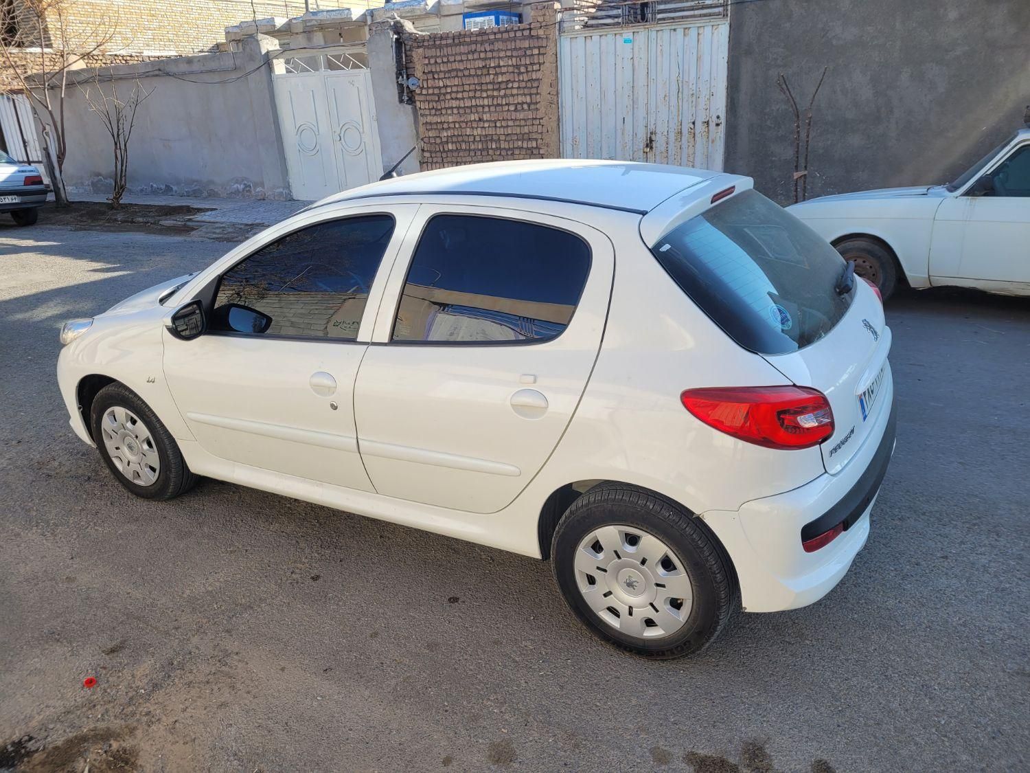 پژو 207 دنده‌ای با موتور TU3 - 1402
