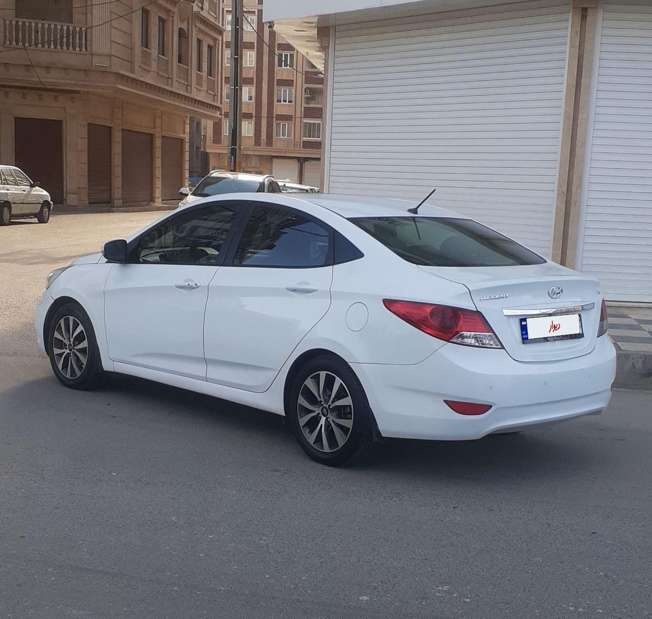 هیوندای اکسنت 1.6 لیتر بلو - 2015