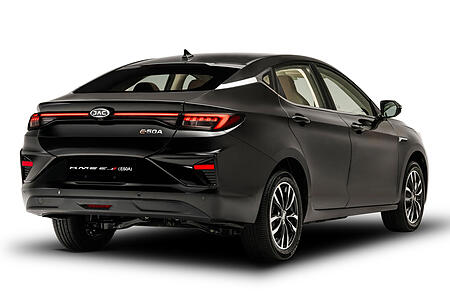 کی ام سی EJ7 142 کیلووات - 2024
