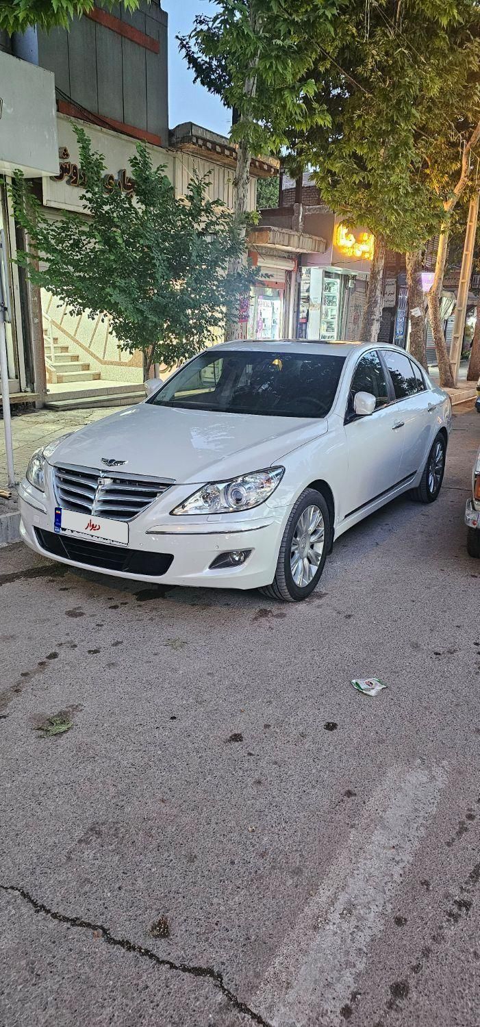 هیوندای جنسیس فول - 2011