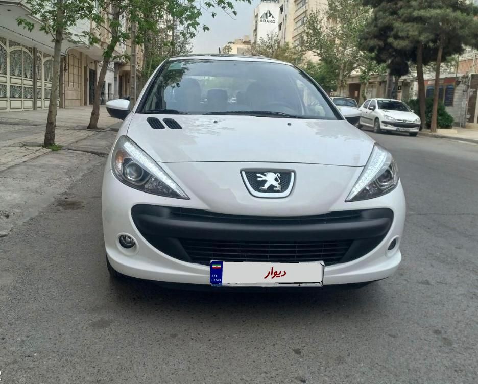 پژو 207 پانوراما دنده‌ای - 1400