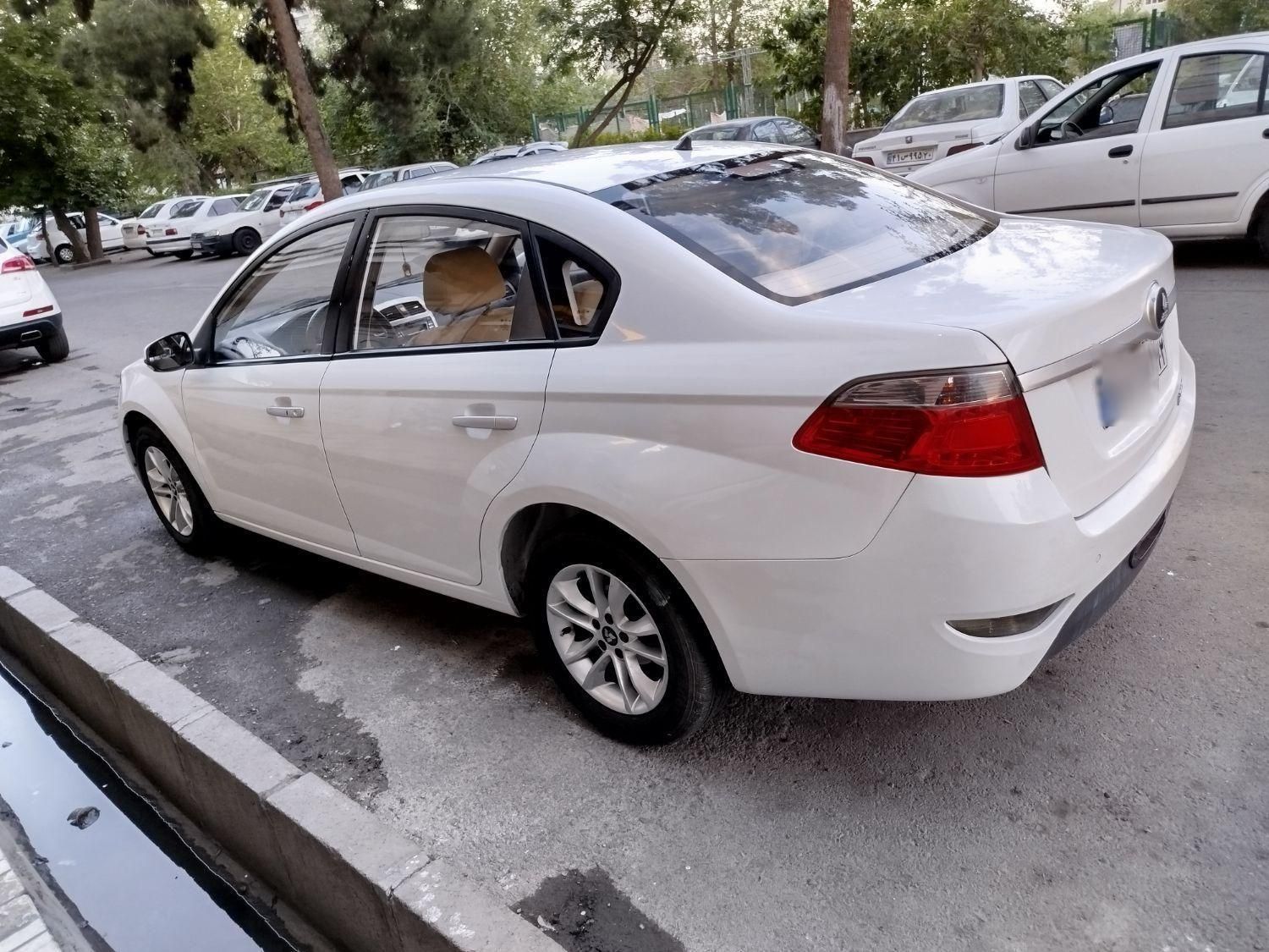 برلیانس H330 اتوماتیک 1500 - 2015