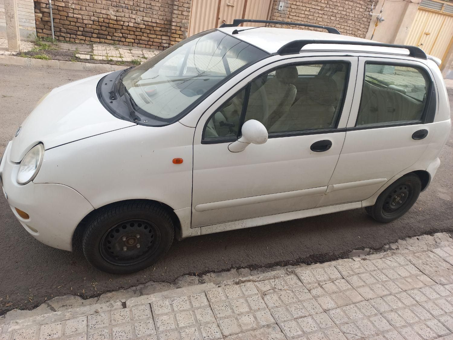 ام وی ام 110 چهار سیلندر دنده ای - 2013