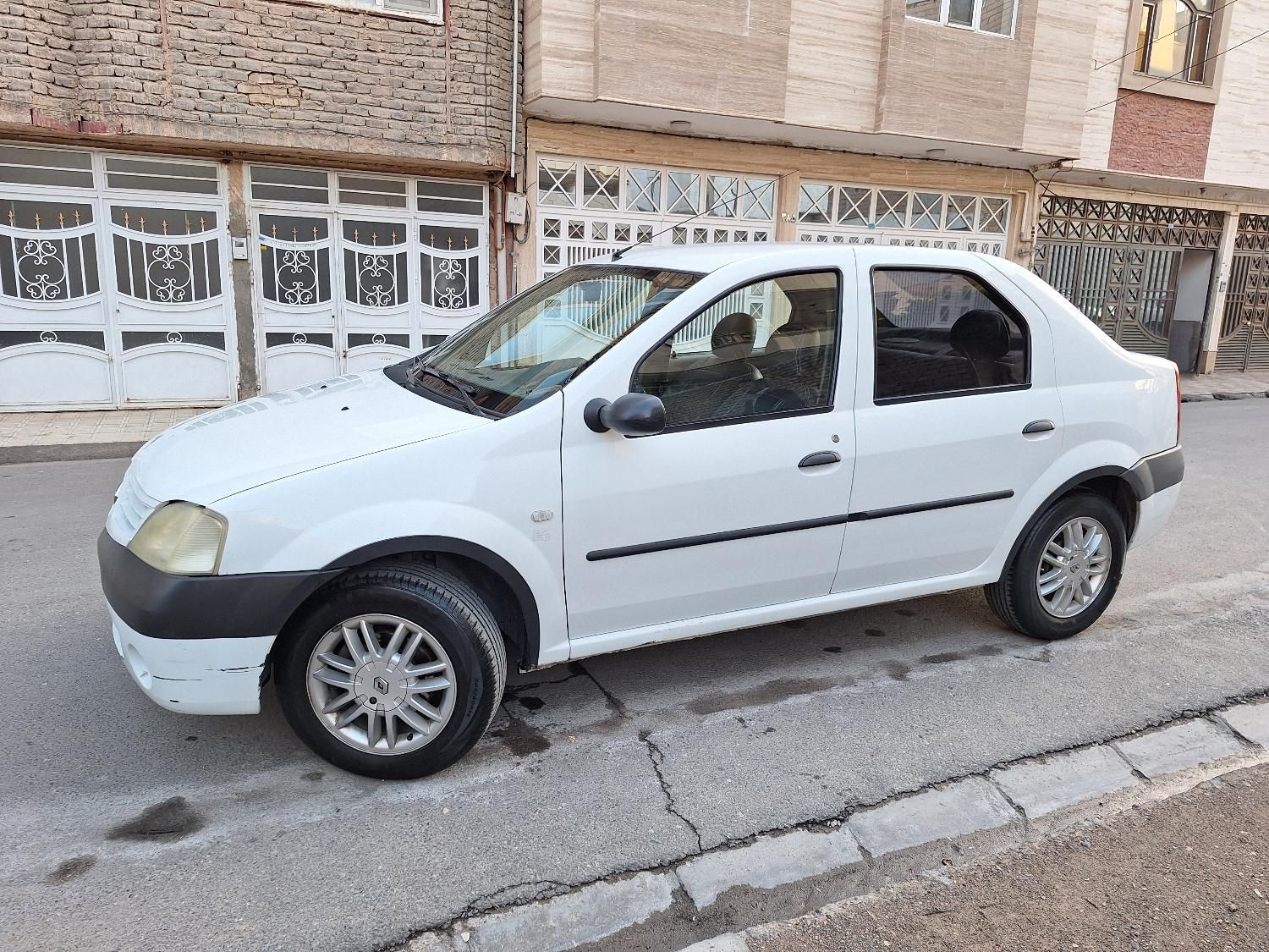 رنو تندر 90 E2 - 1396