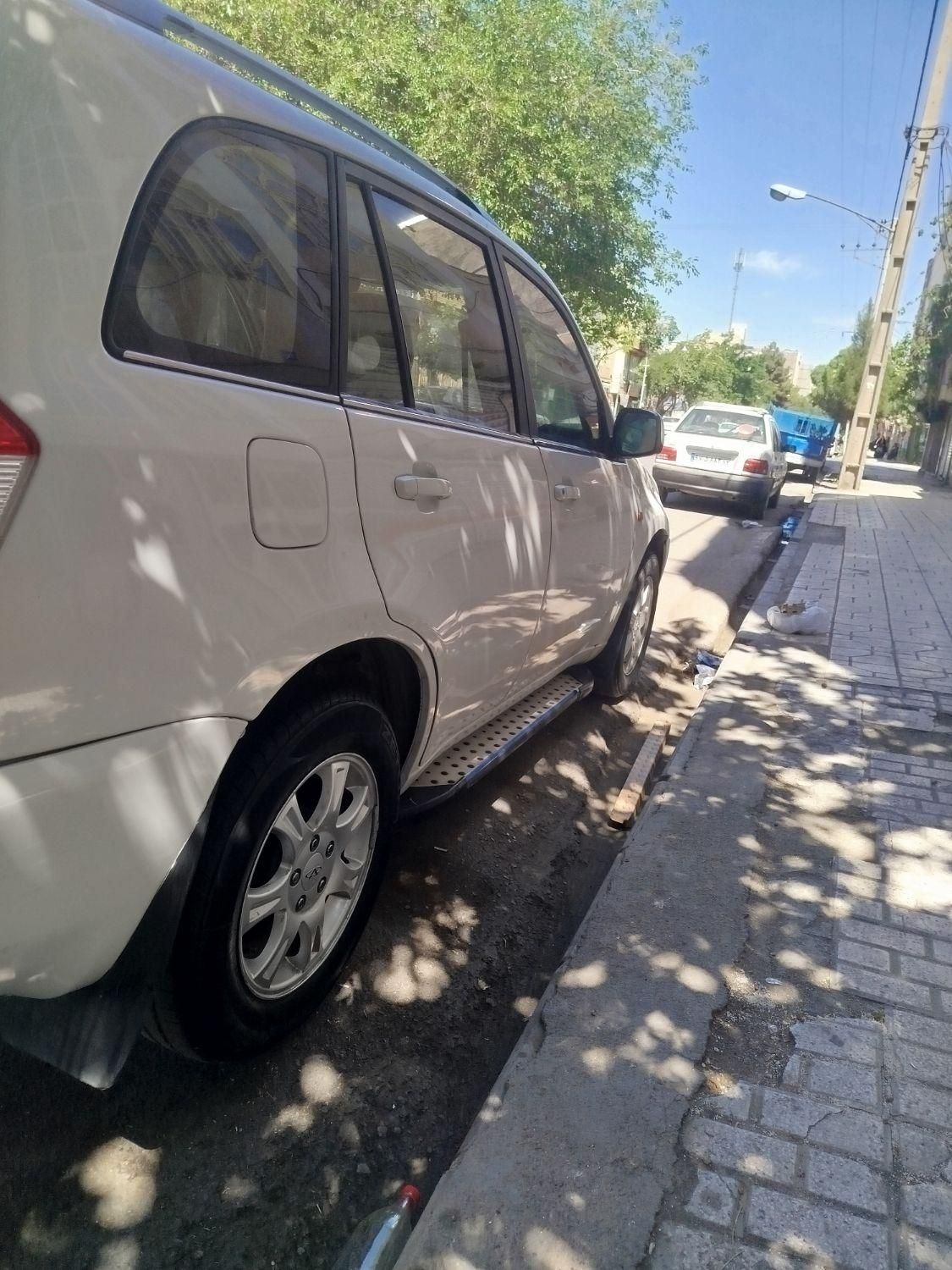 ام وی ام X33 دنده‌ای ساده - 2011