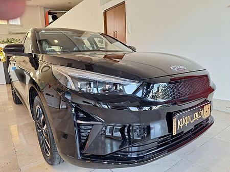 کی ام سی EJ7 142 کیلووات - 2024