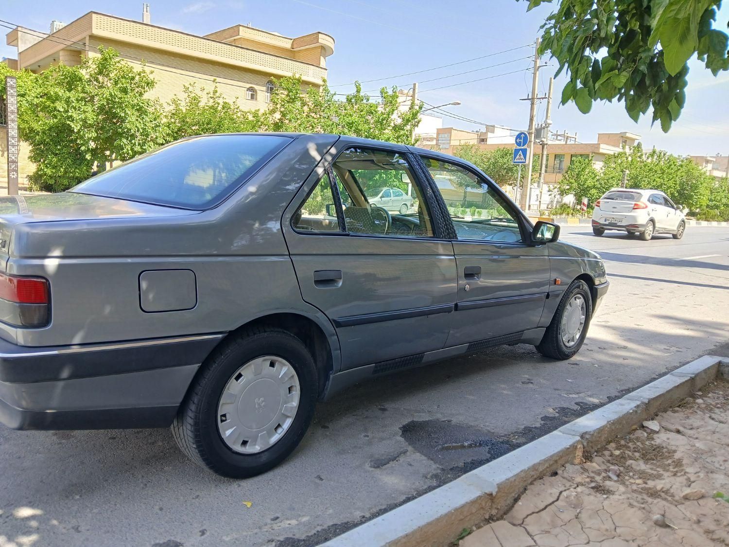 پژو 405 GLX - 1392
