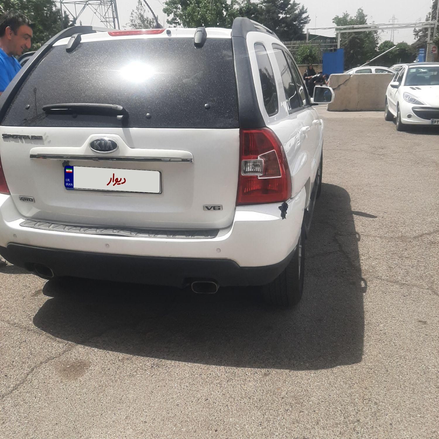 کیا اسپورتیج 6 سیلندر 2700cc - 2010