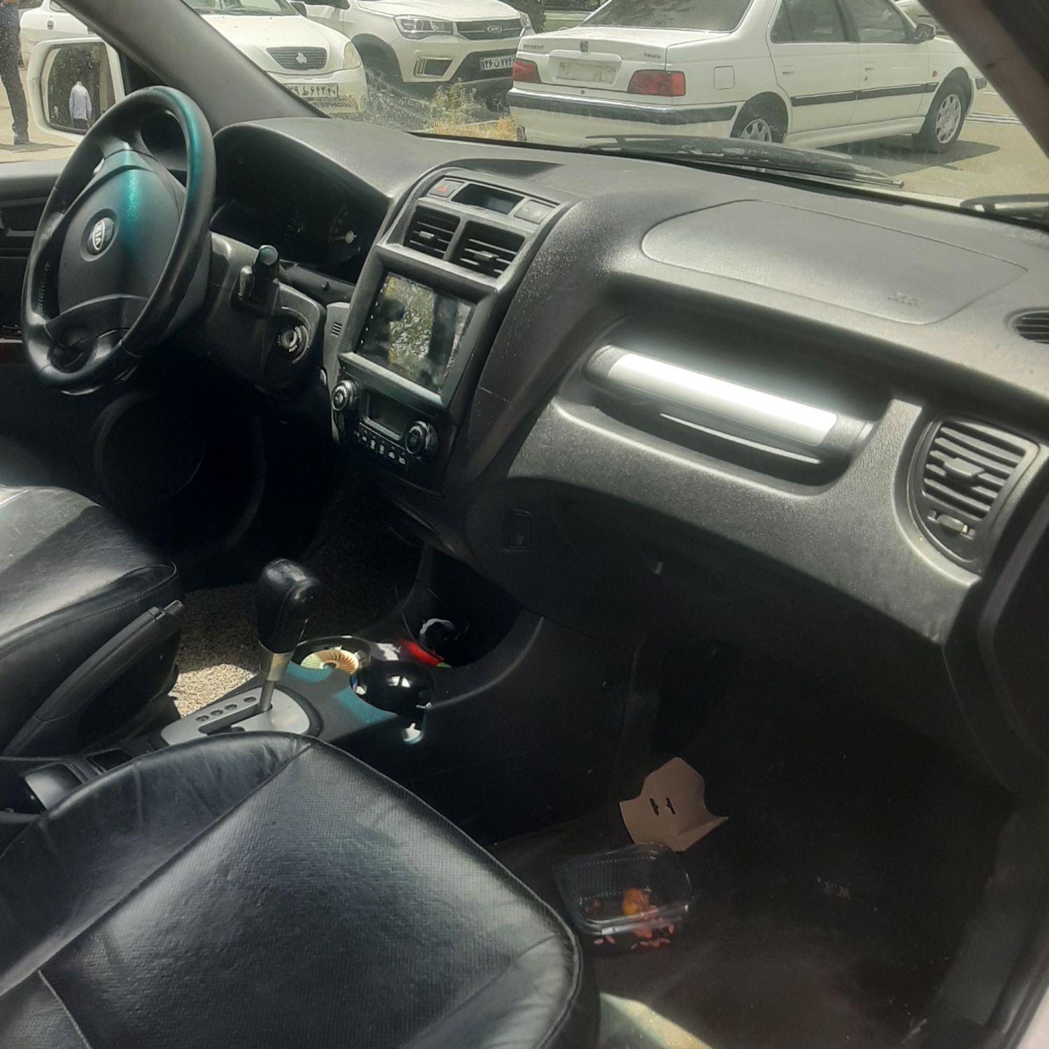 کیا اسپورتیج 6 سیلندر 2700cc - 2010