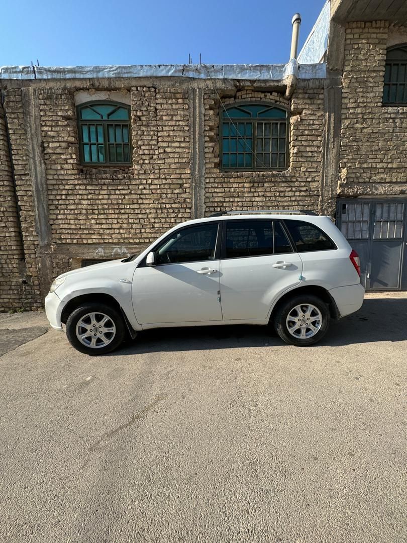 ام وی ام X33 دنده‌ای ساده - 2015