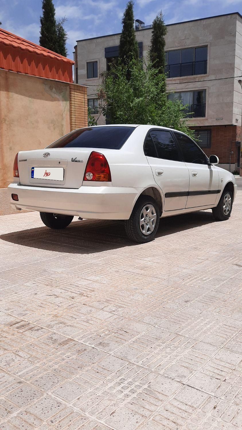 هیوندای ورنا دنده‌ ای - 2008