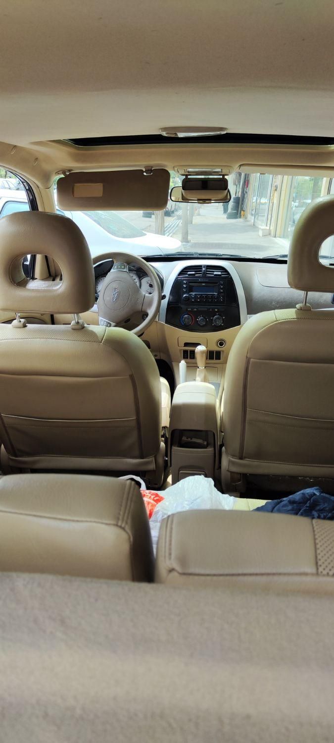 ام وی ام X33 دنده‌ای ساده - 2012