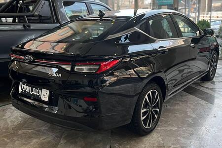 کی ام سی EJ7 142 کیلووات - 2024