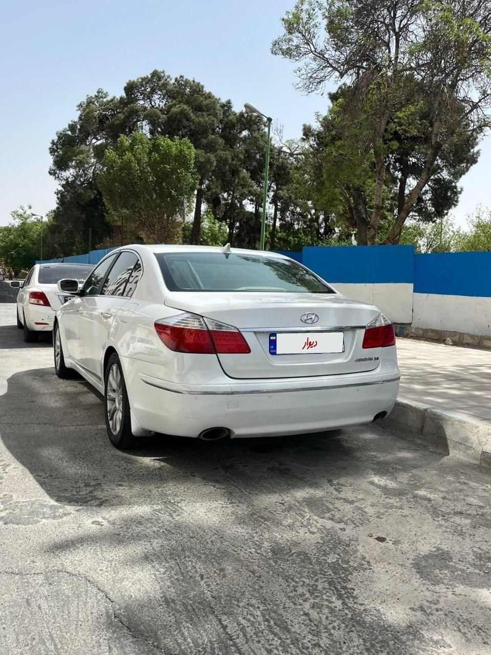هیوندای جنسیس فول - 2011