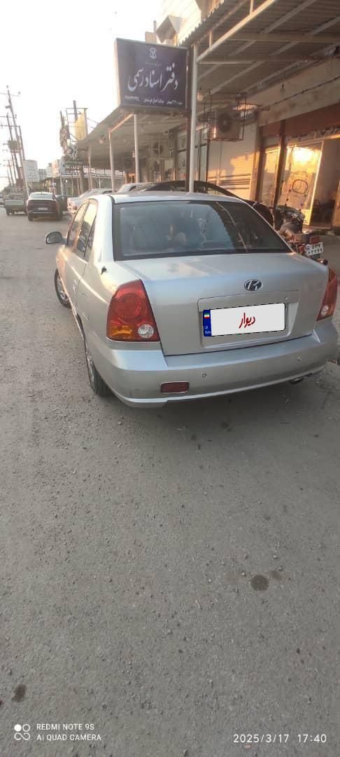 هیوندای ورنا دنده‌ ای - 2004