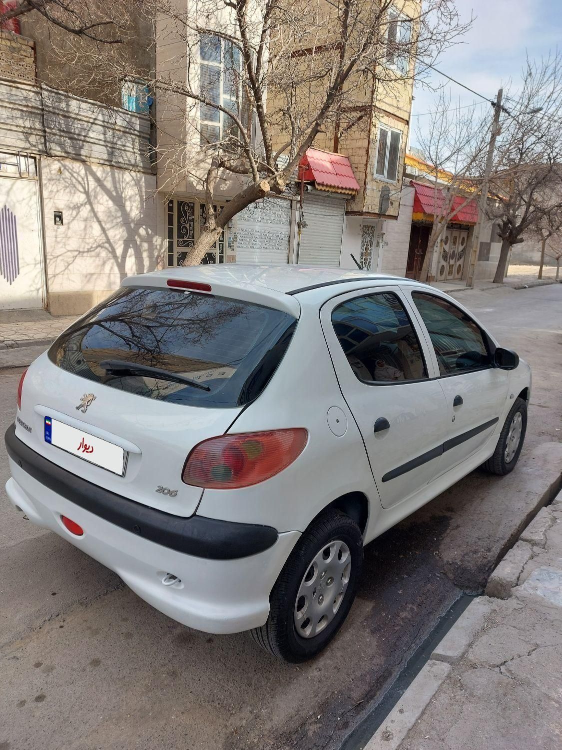 پژو 206 تیپ 3 - 1396