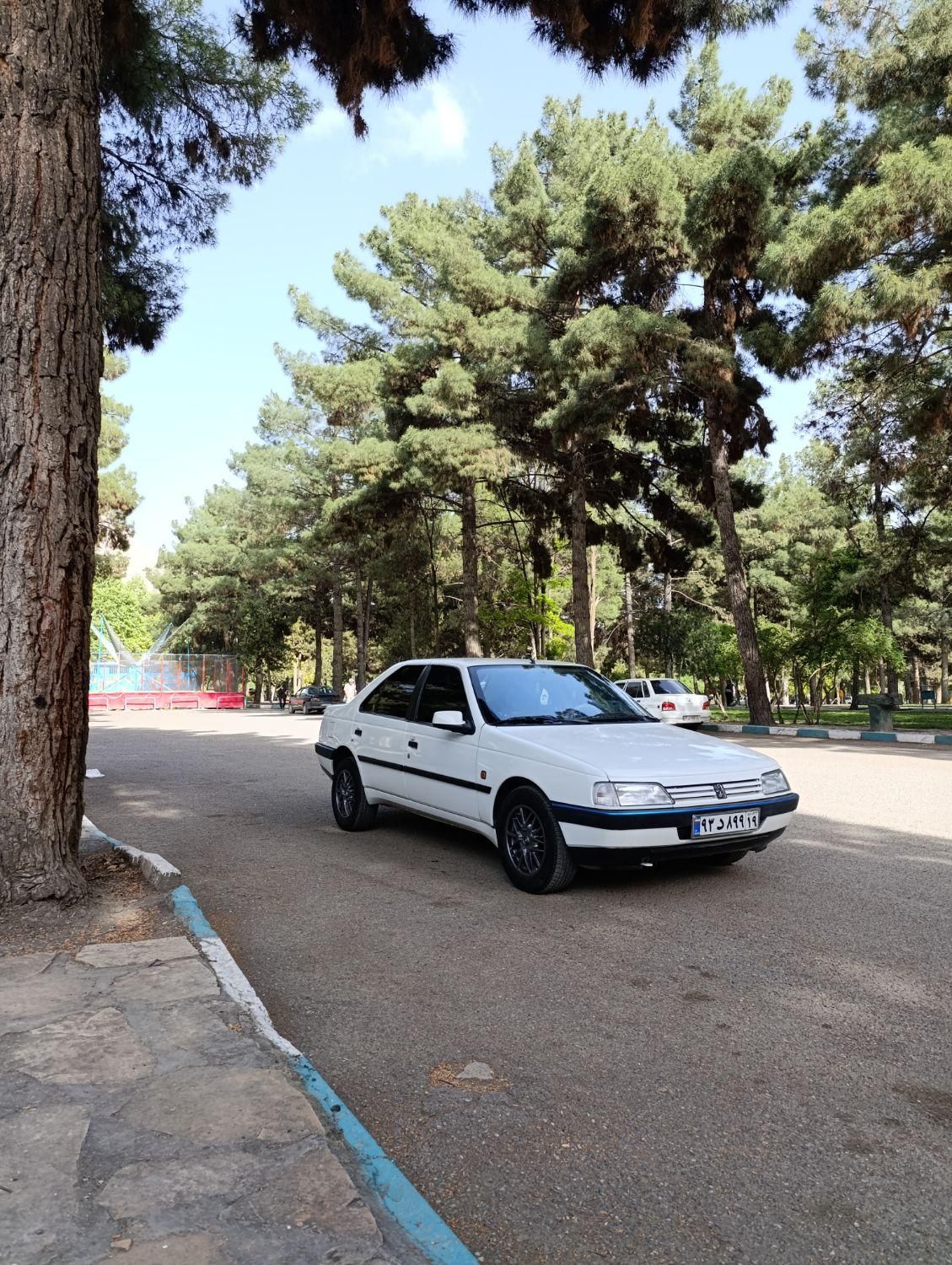 پژو 405 GLX - 1392