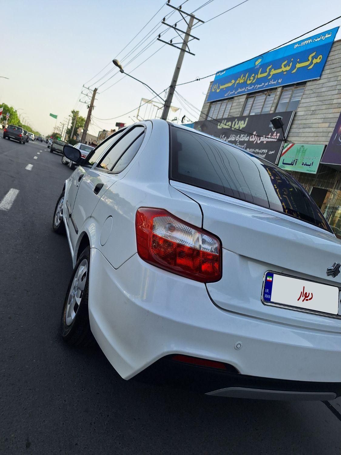 ساینا S دنده ای بنزینی - 1400