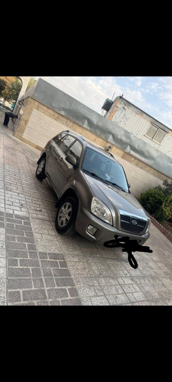 ام وی ام X33 دنده‌ای ساده - 2014