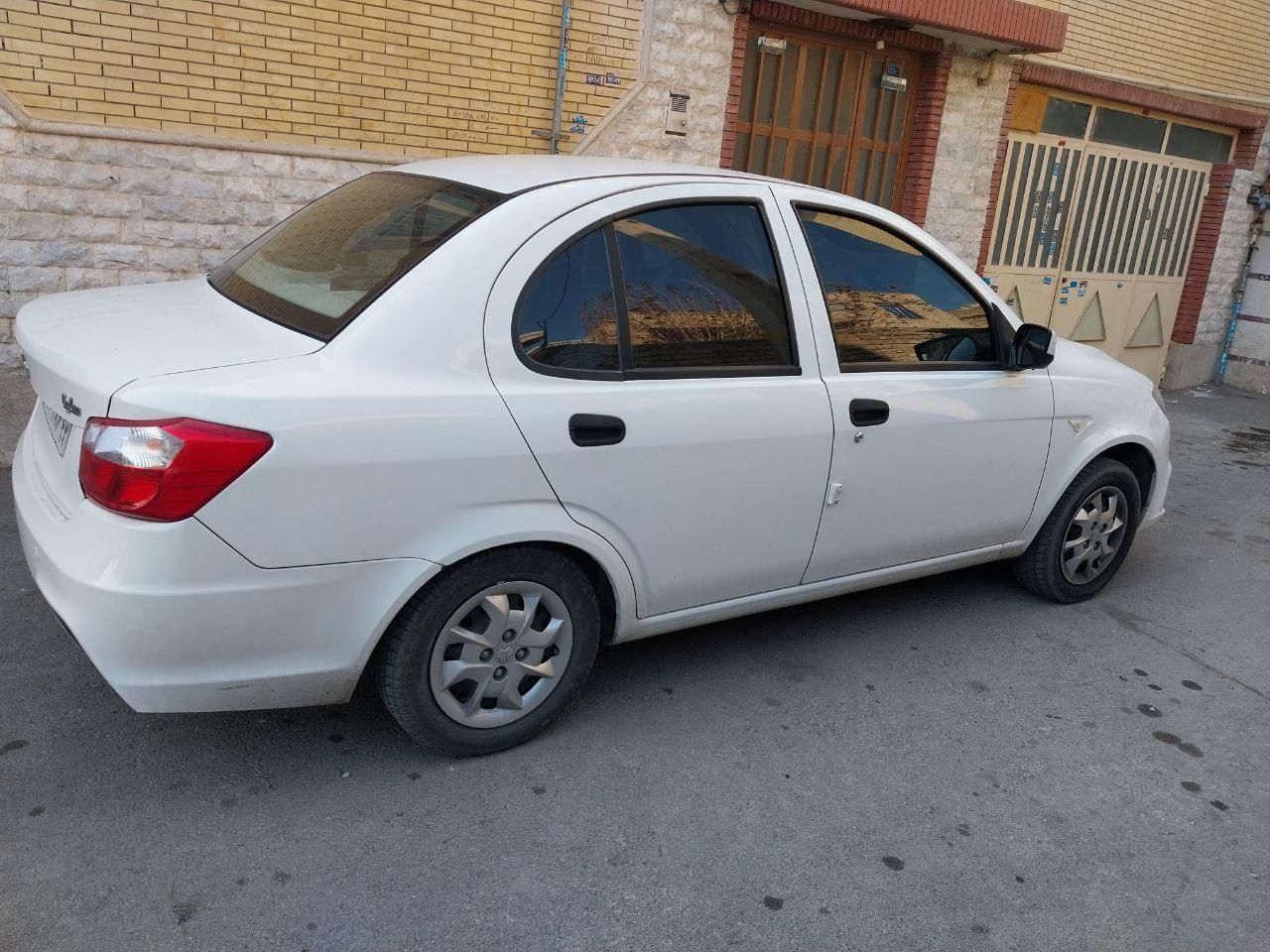 ساینا S دنده ای بنزینی - 1401