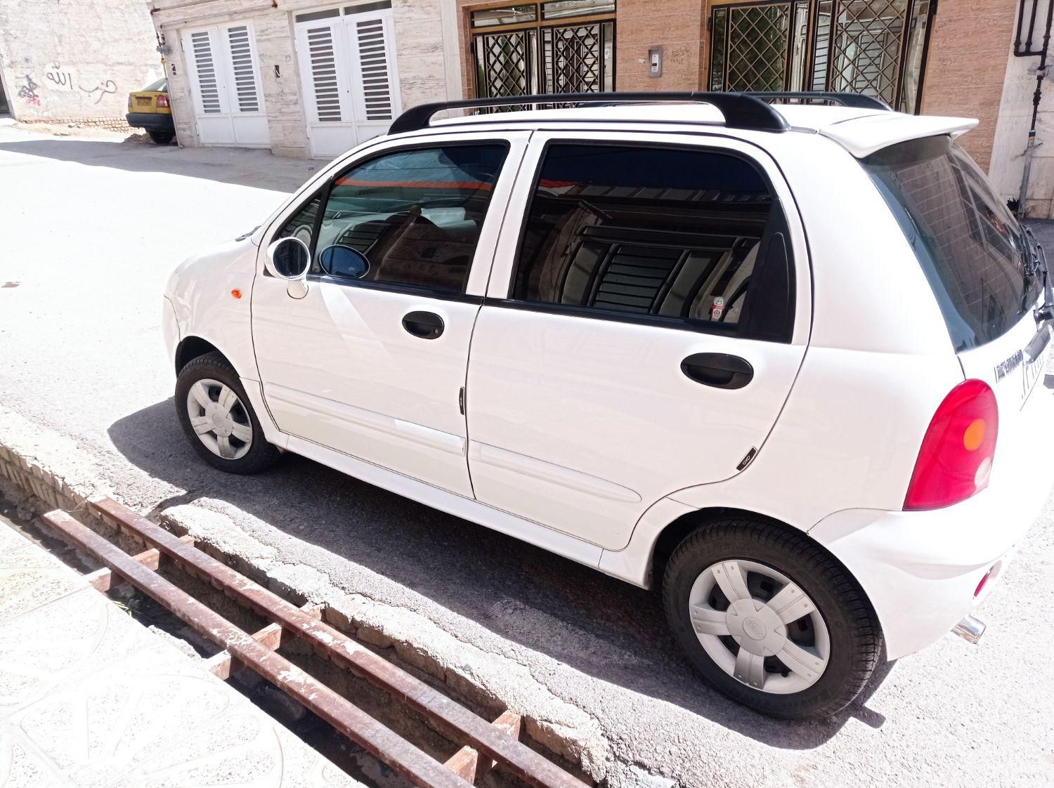 ام وی ام 110 چهار سیلندر دنده ای - 2012