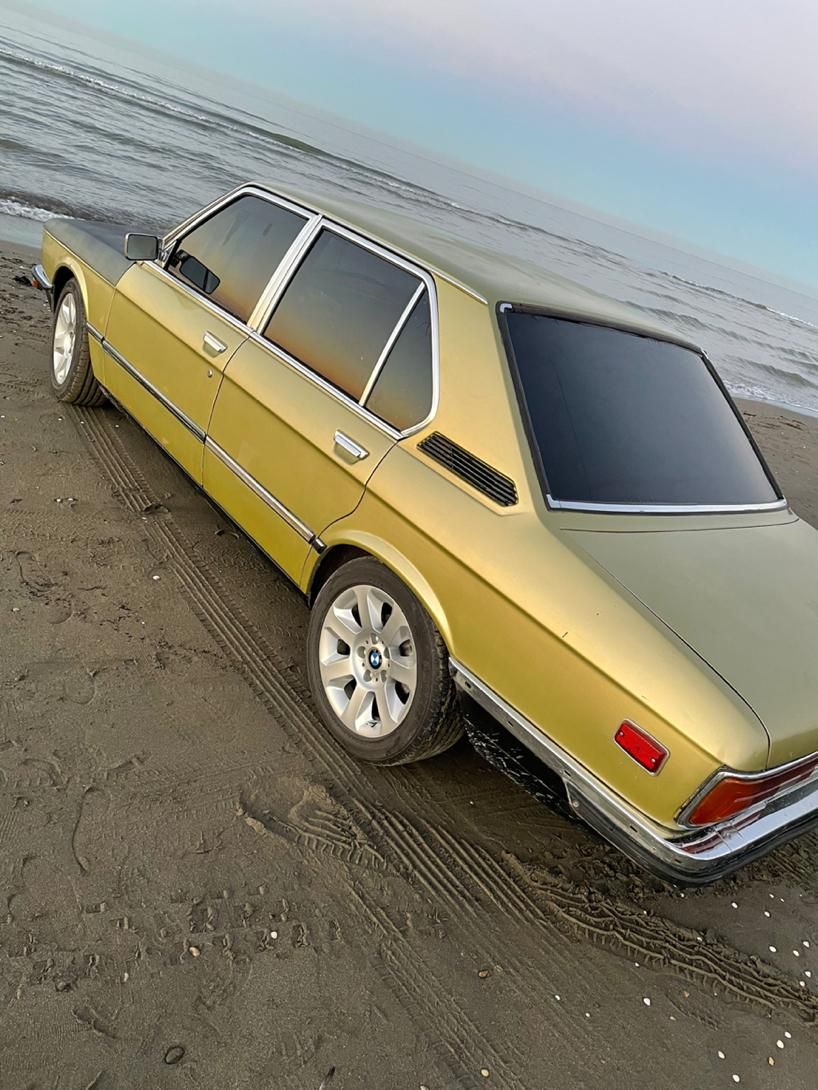 ب ام و سری 5 518i - 1402