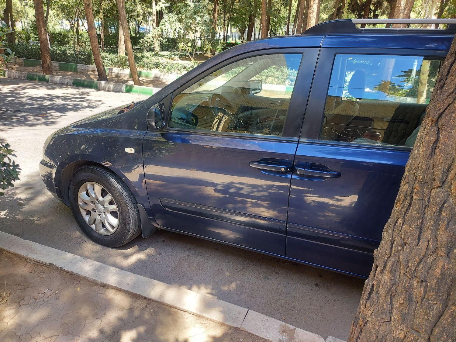 کیا کارناوال فول VQ - 2008