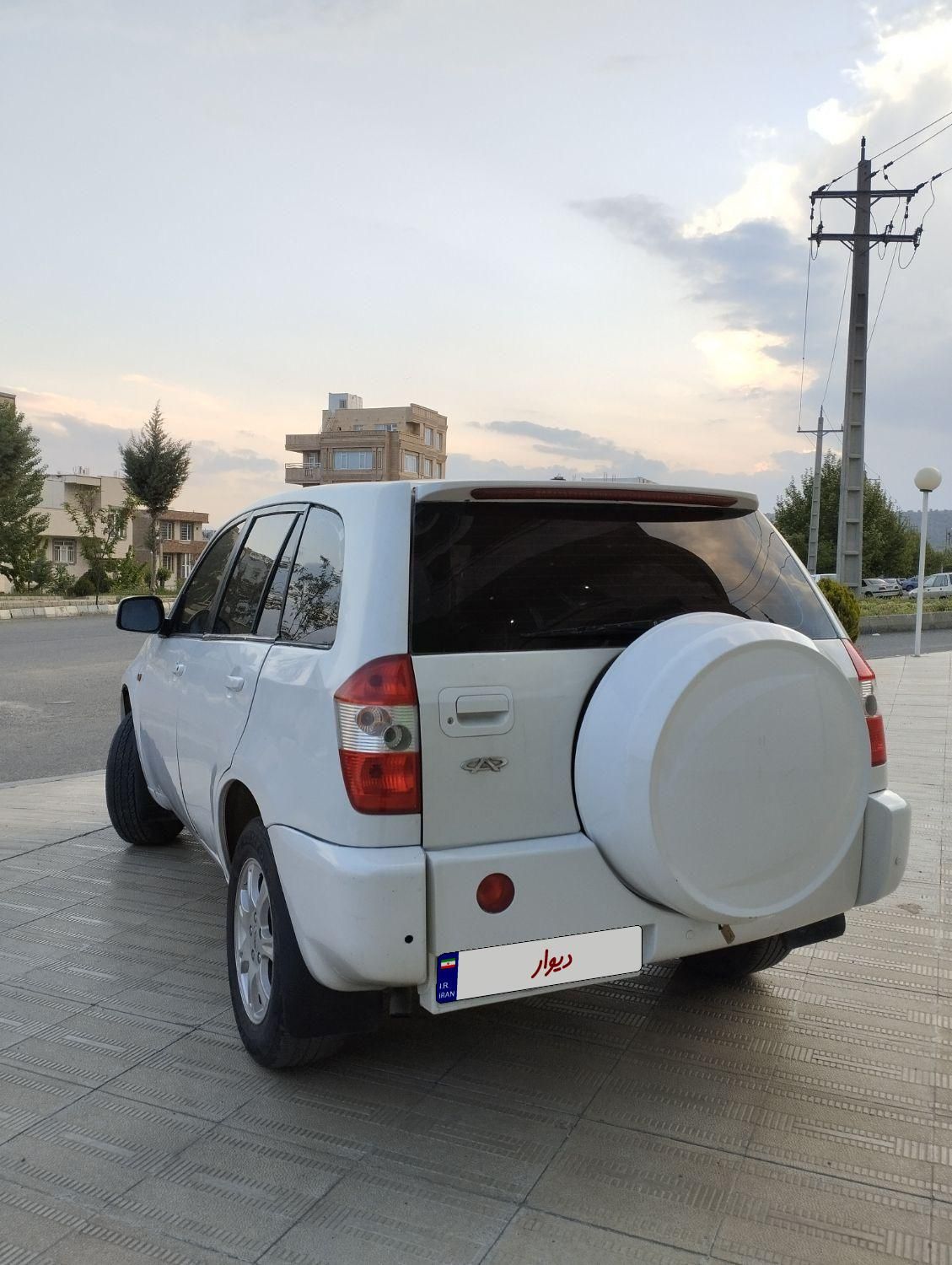 ام وی ام X33 دنده‌ای ساده - 2012