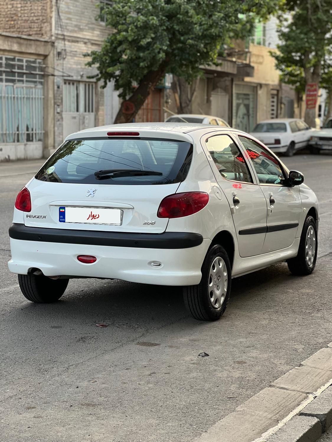 پژو 206 تیپ 2 - 1395