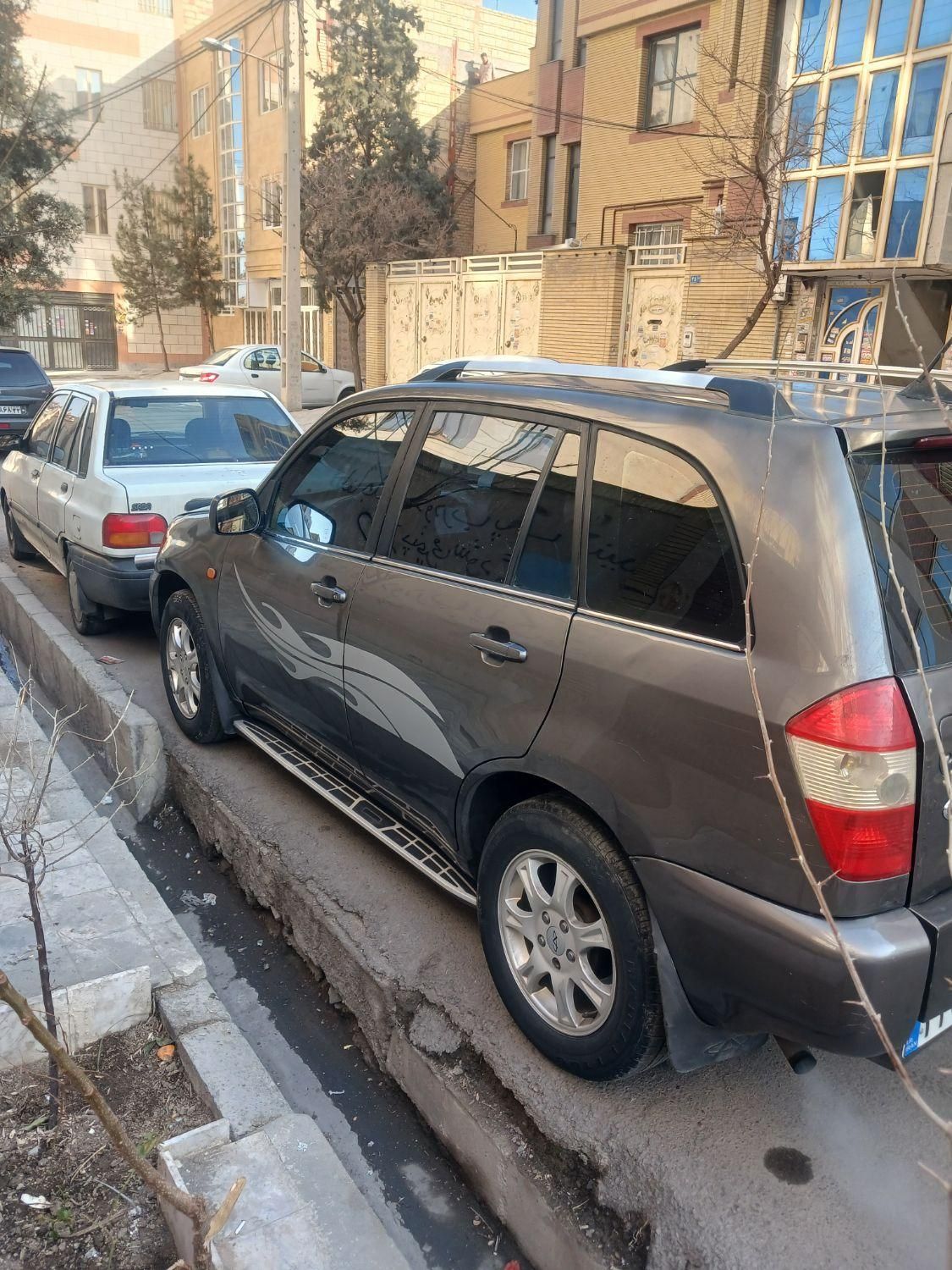 ام وی ام X33 دنده‌ای ساده - 2012