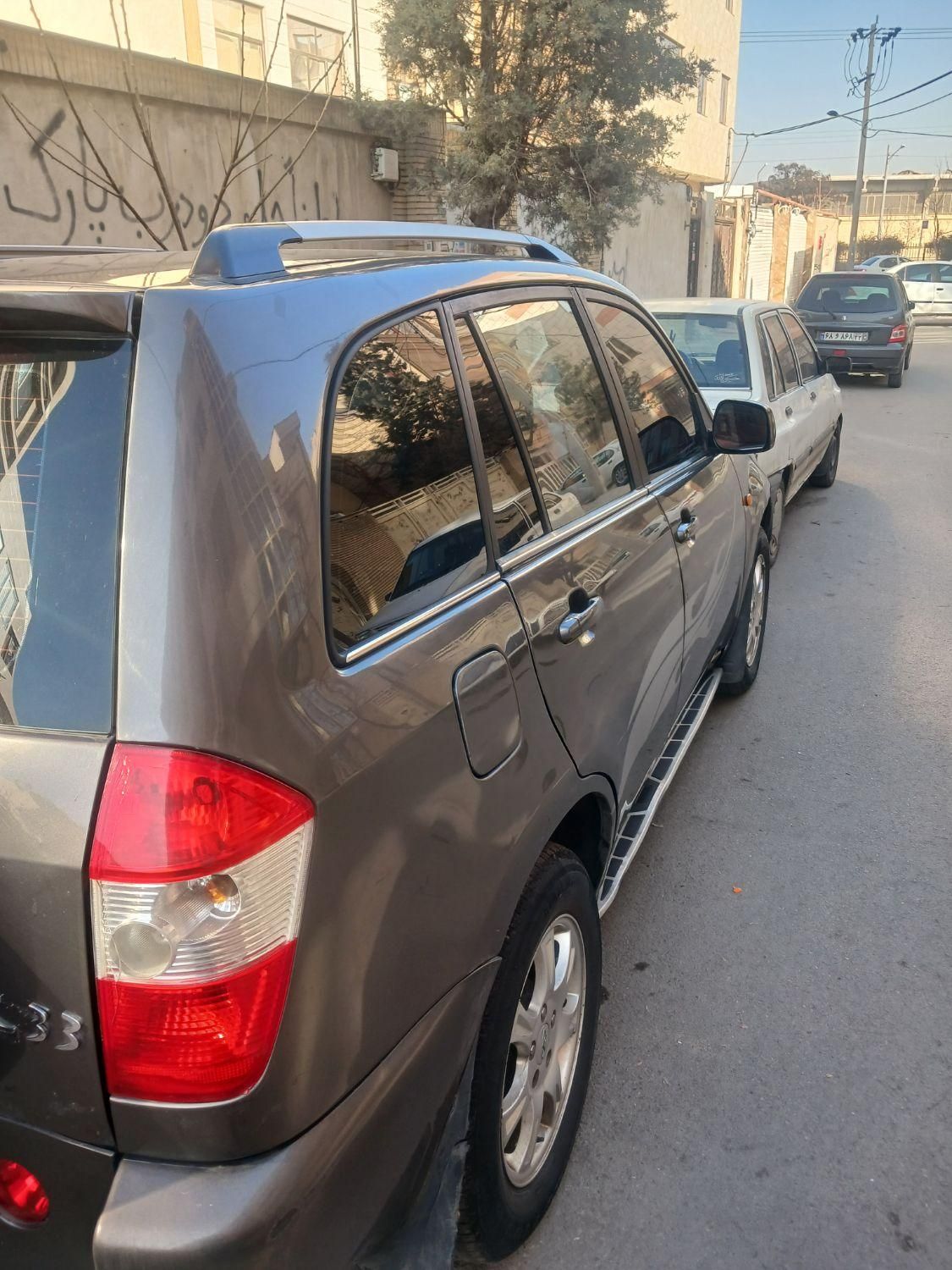 ام وی ام X33 دنده‌ای ساده - 2012