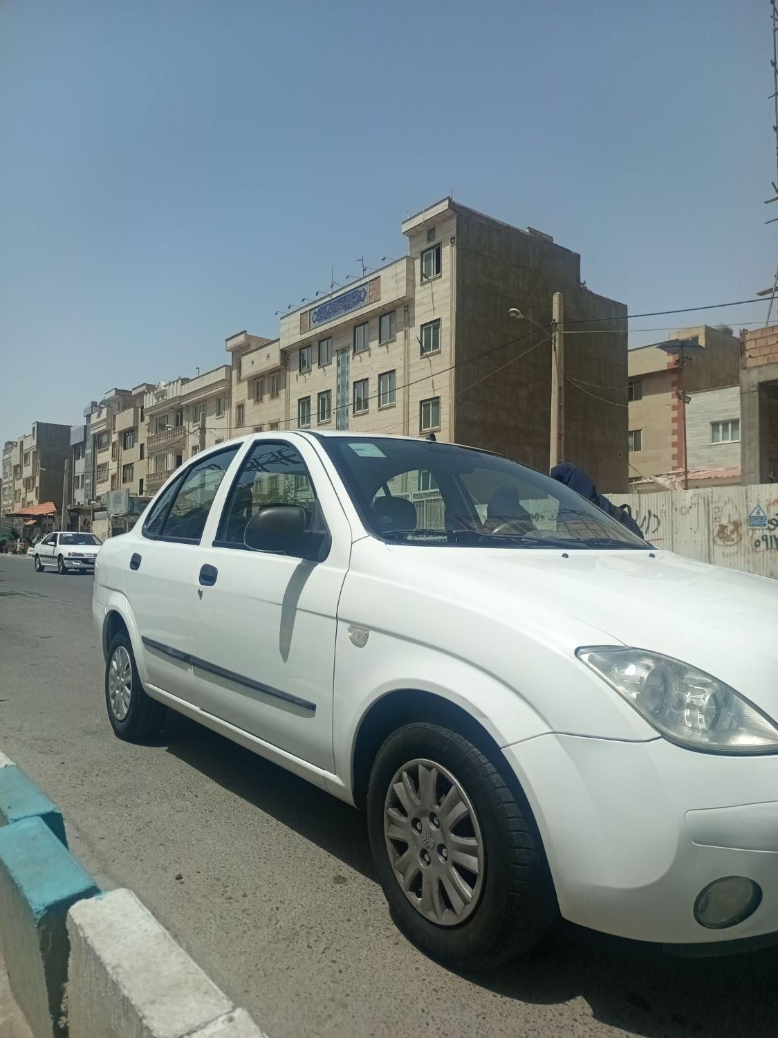 تیبا صندوق دار SX - 1396
