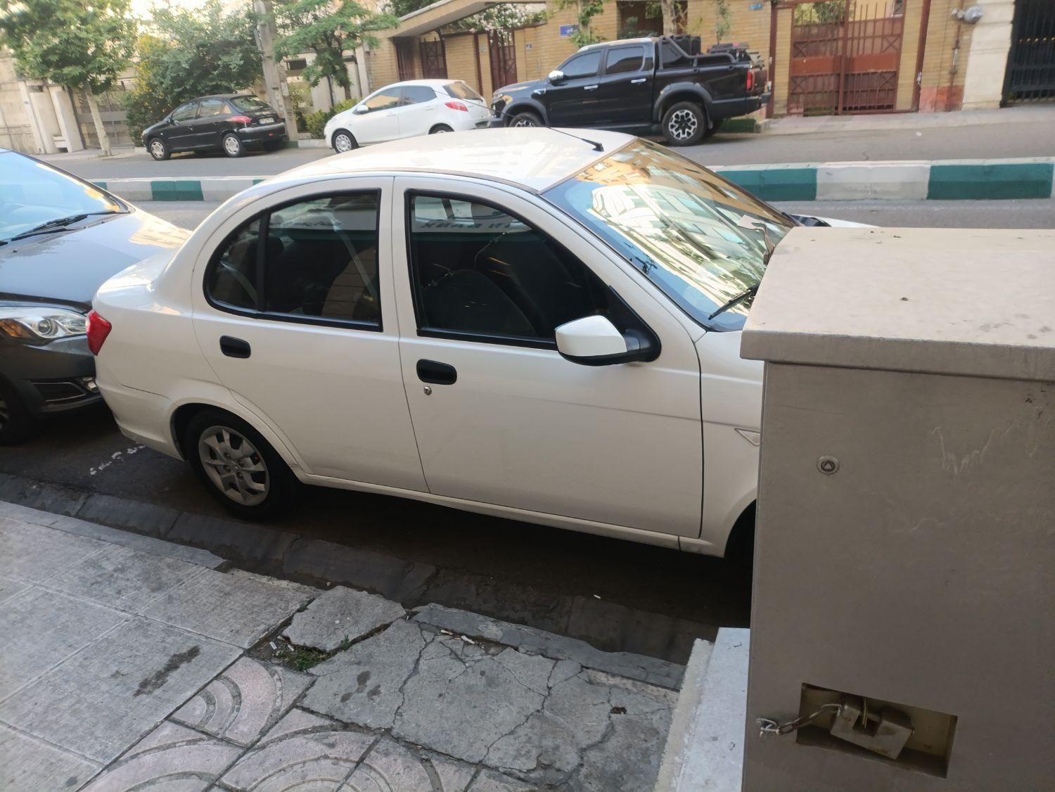 ساینا S دنده ای بنزینی - 1401