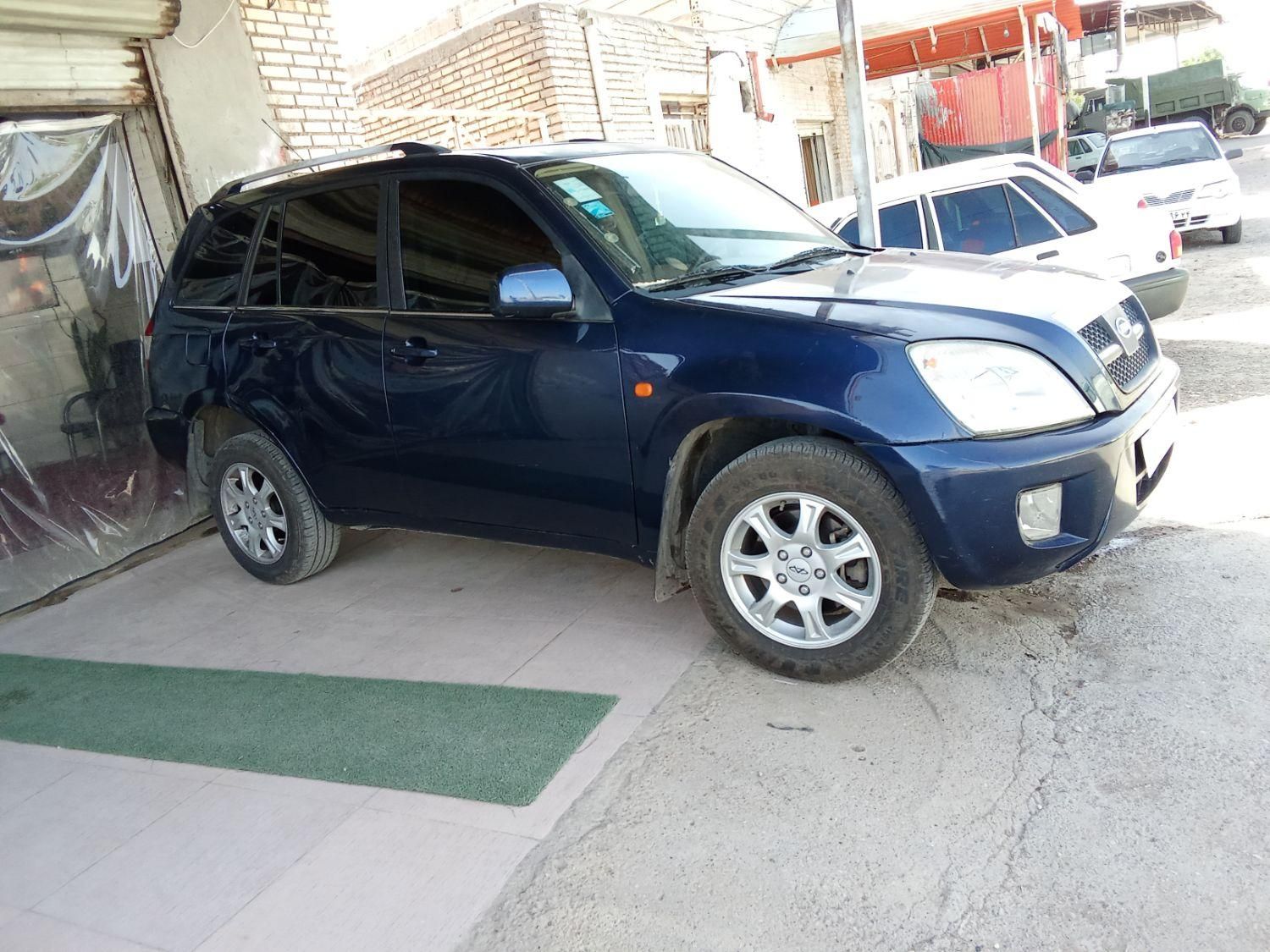 ام وی ام X33 دنده‌ای ساده - 2012