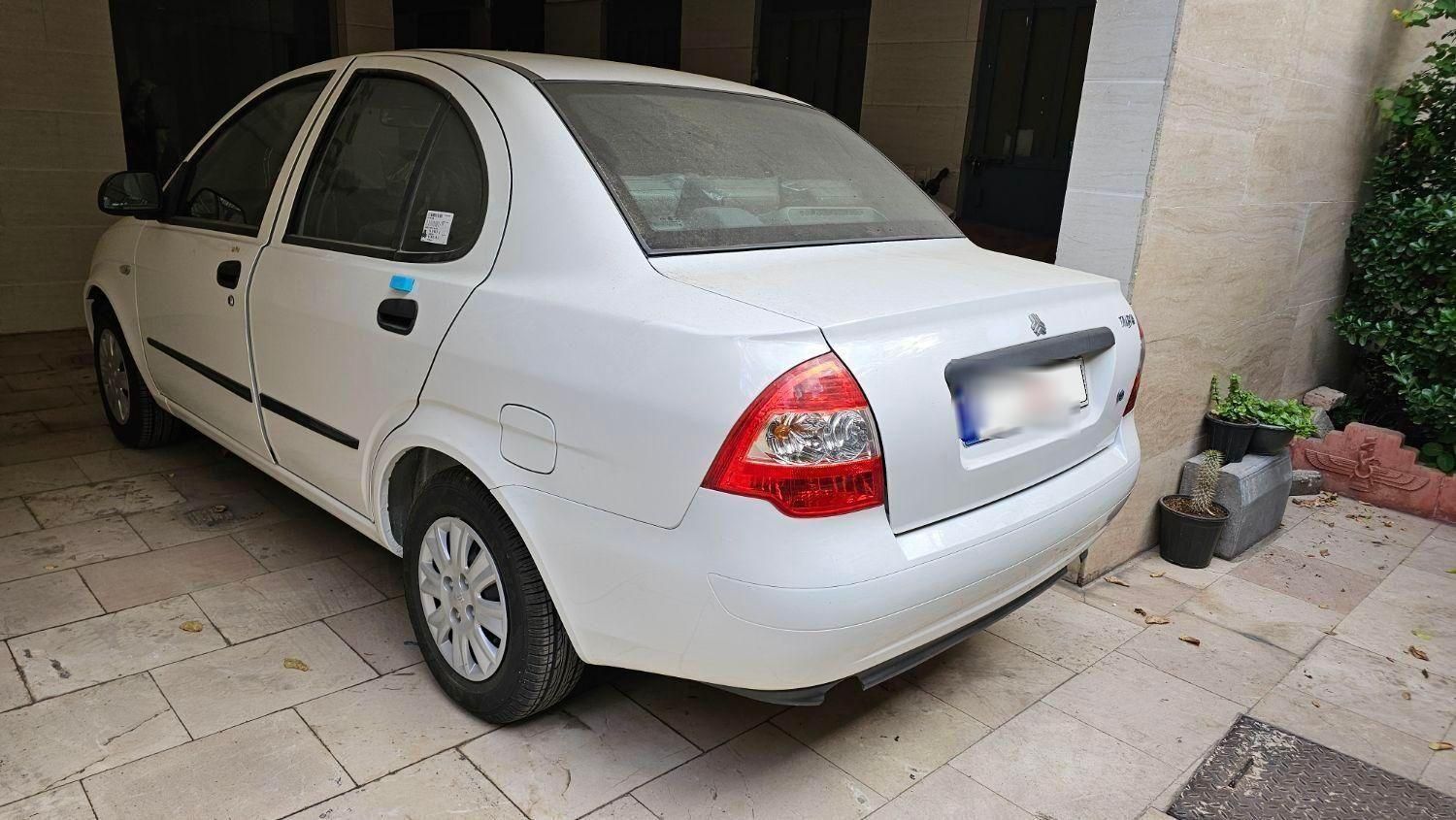 تیبا صندوق دار SX - 1400