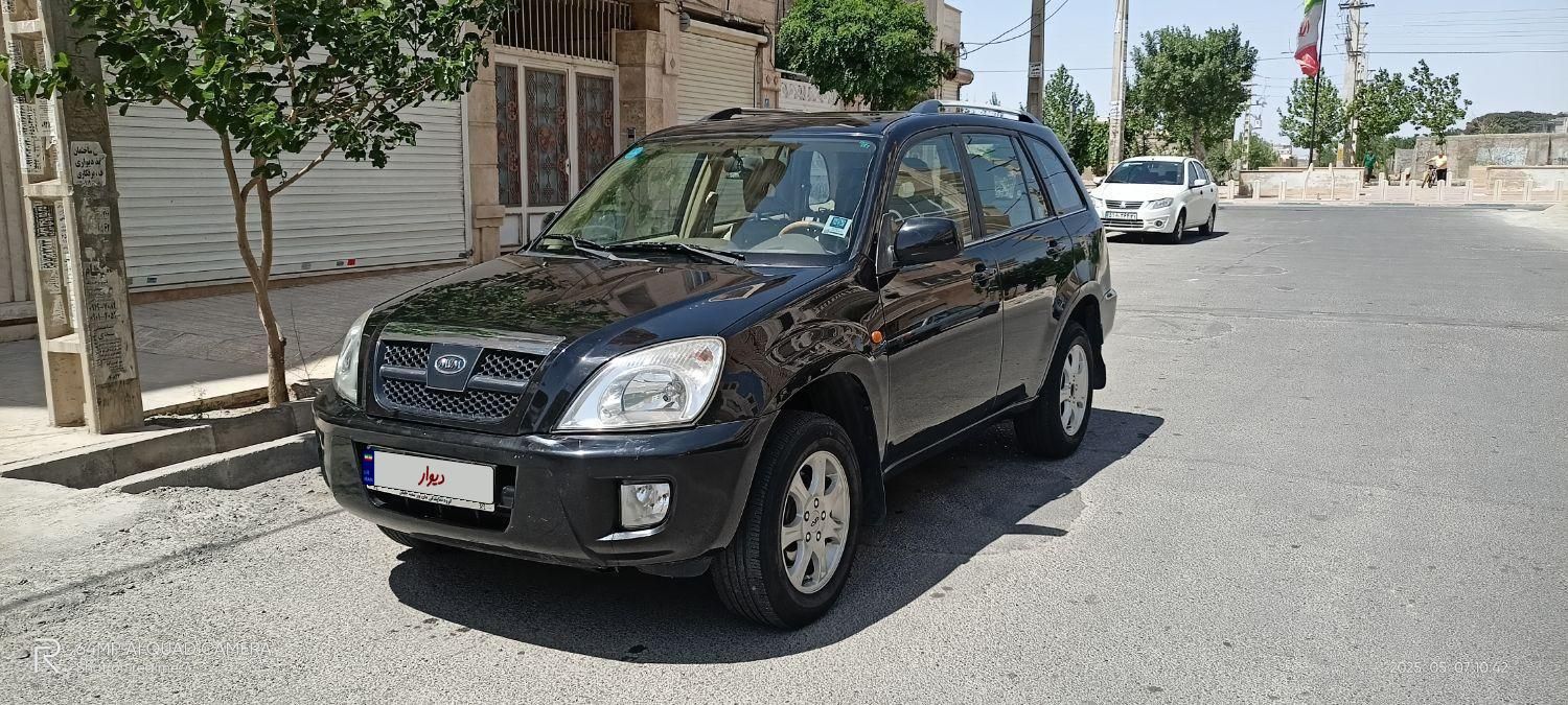ام وی ام X33 دنده‌ای ساده - 2012