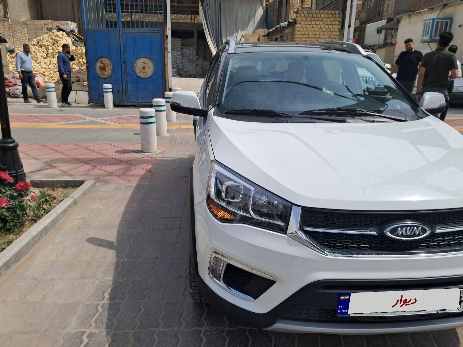 خودرو ام وی ام، X22 آگهی ann_17852198