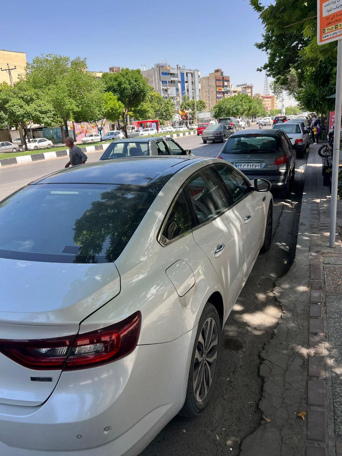 خودرو رنو، تالیسمان آگهی ann_17855332