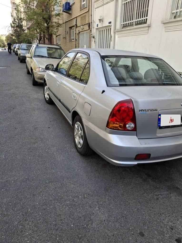 هیوندای ورنا دنده‌ ای - 2009