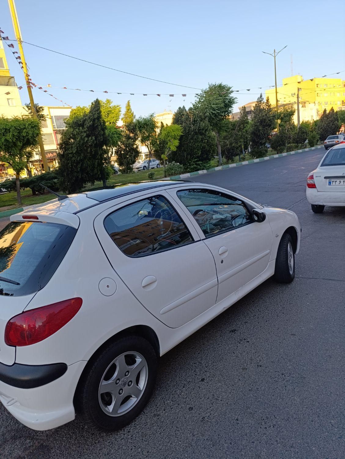 پژو 206 تیپ 3 - 1401