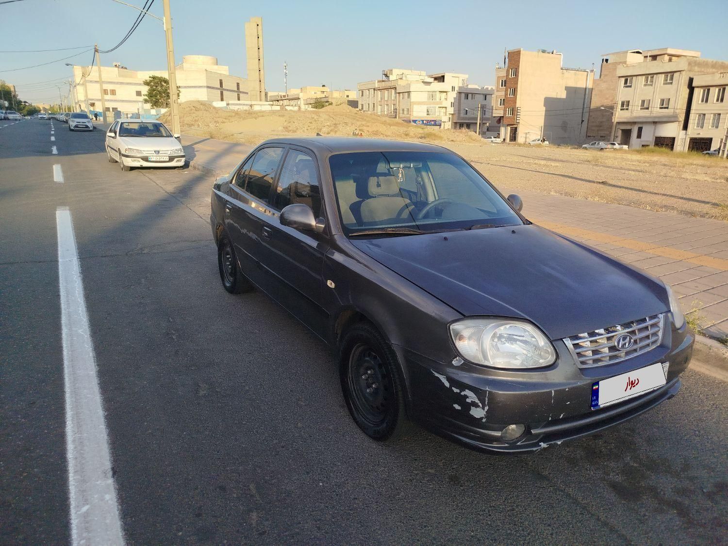 هیوندای ورنا دنده‌ ای - 2010