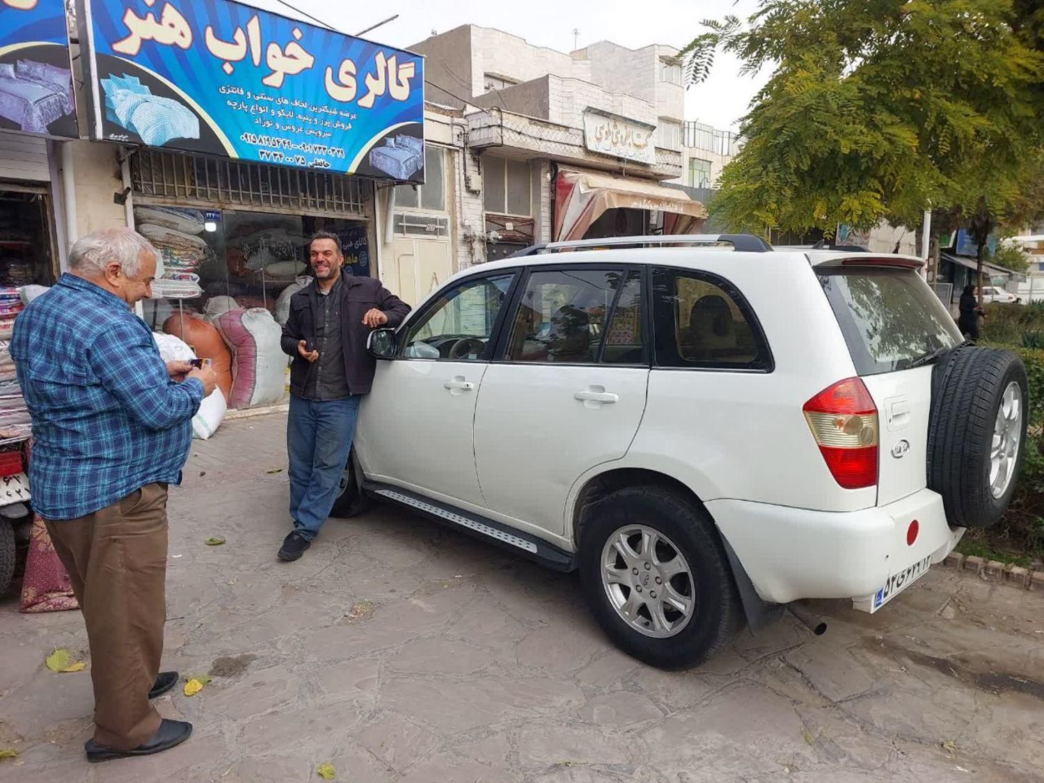 خودرو ام وی ام، X33 آگهی ann_17866960